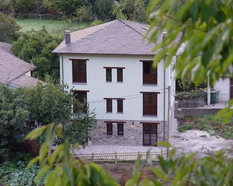 Casa Muniellos Apartment